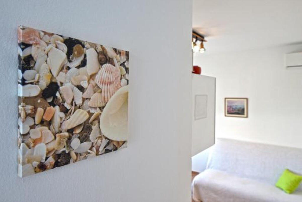 Image 3811963 - 25