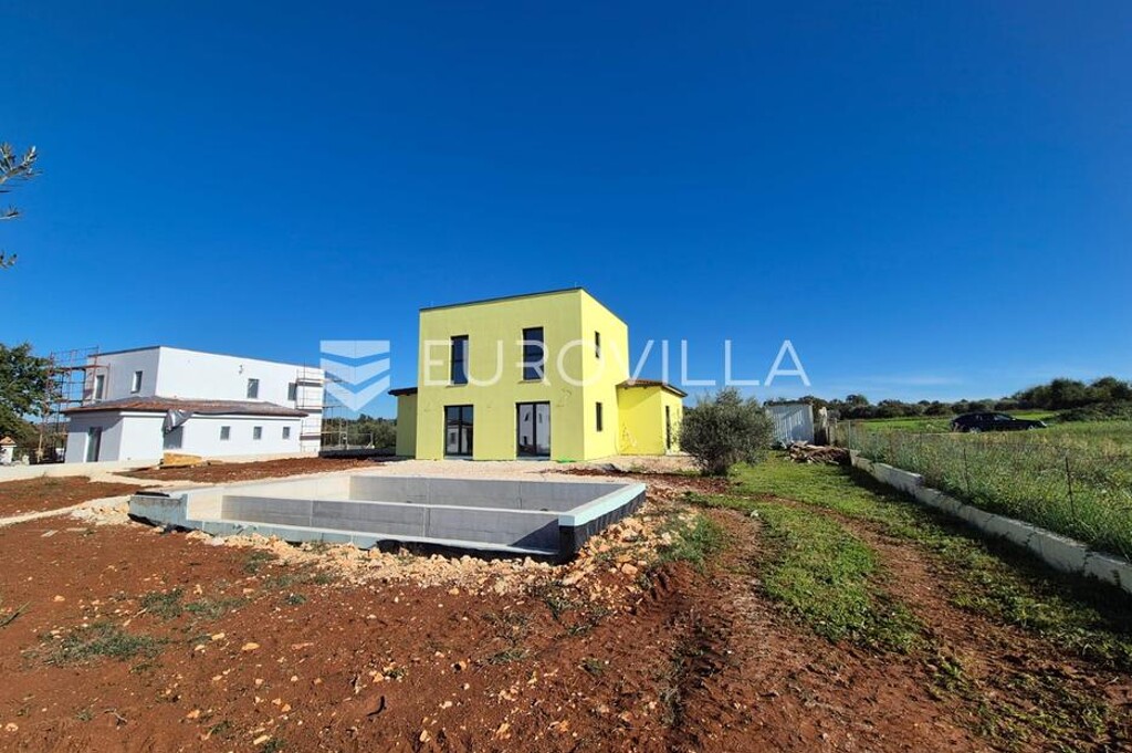 Image 6137400 - 14