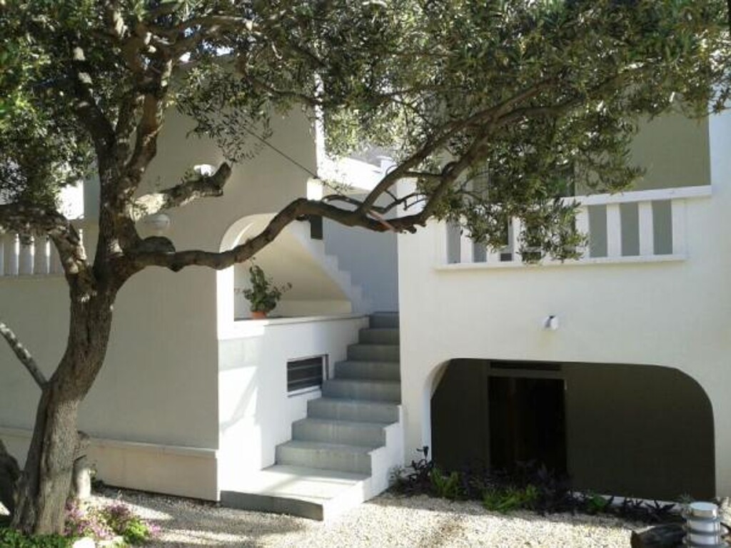 Image 3812092 - 6