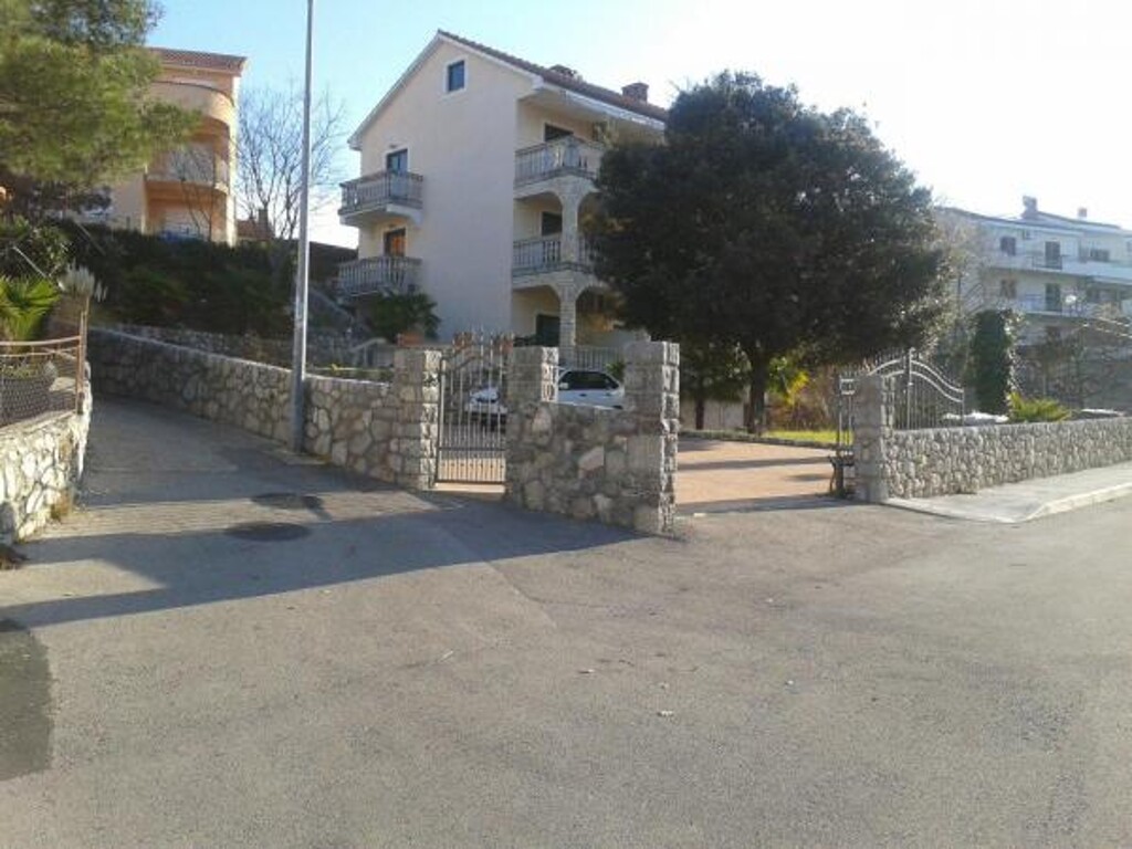 Image 3811069 - 6