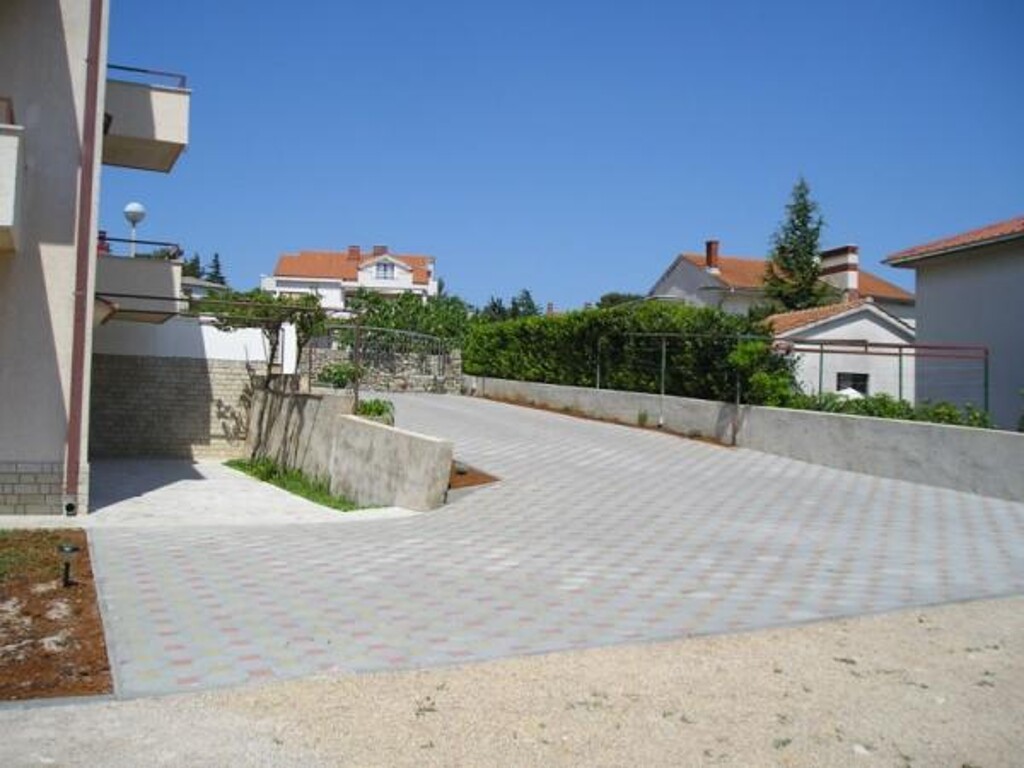 Image 3838870 - 4