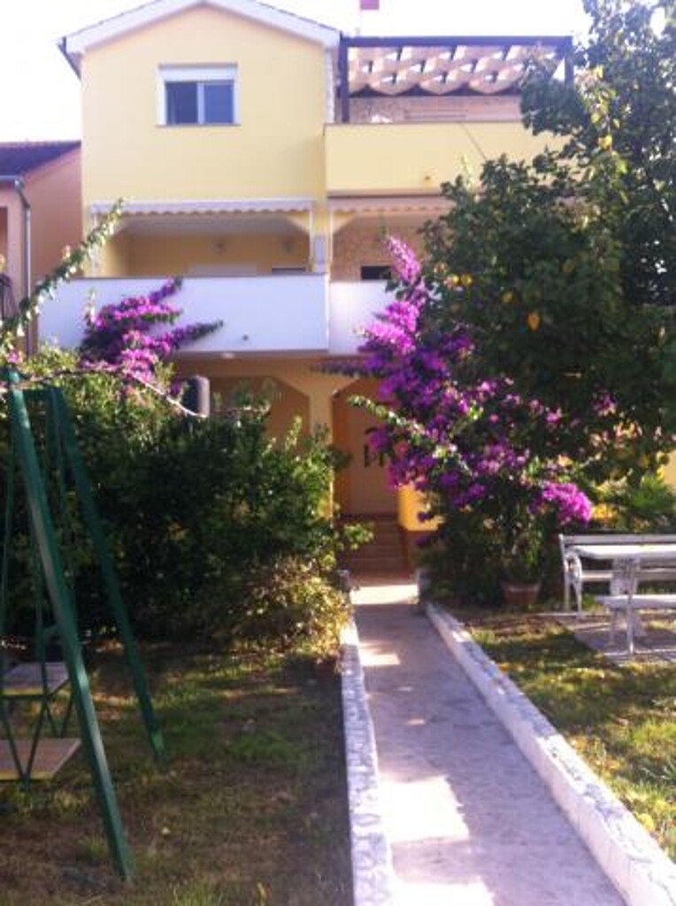 Image 3838939 - 3