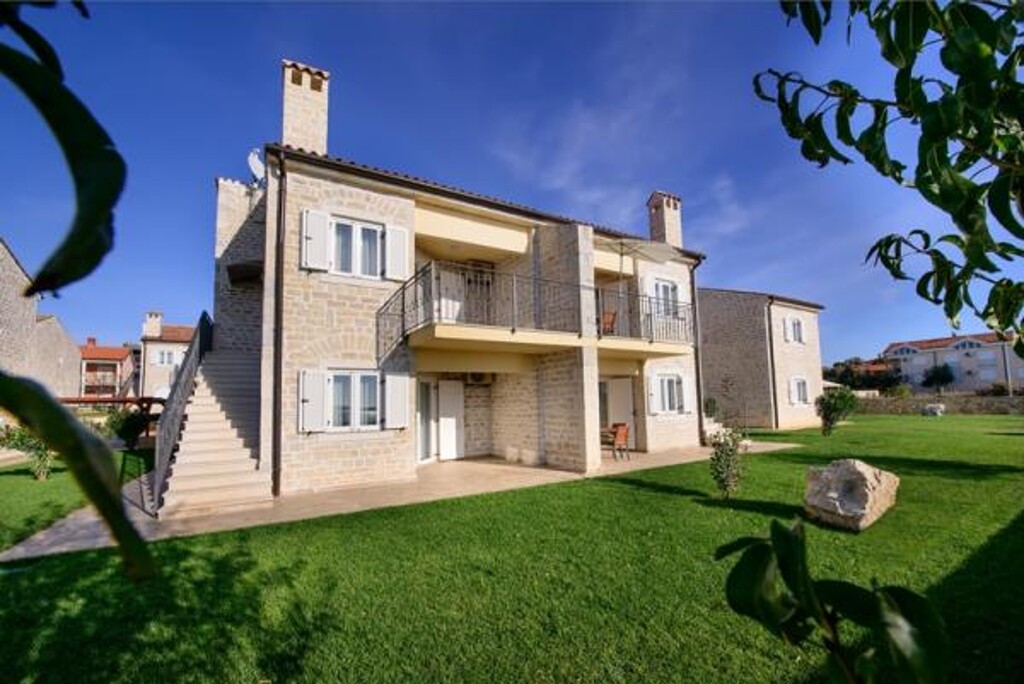 Image 3813975 - 1