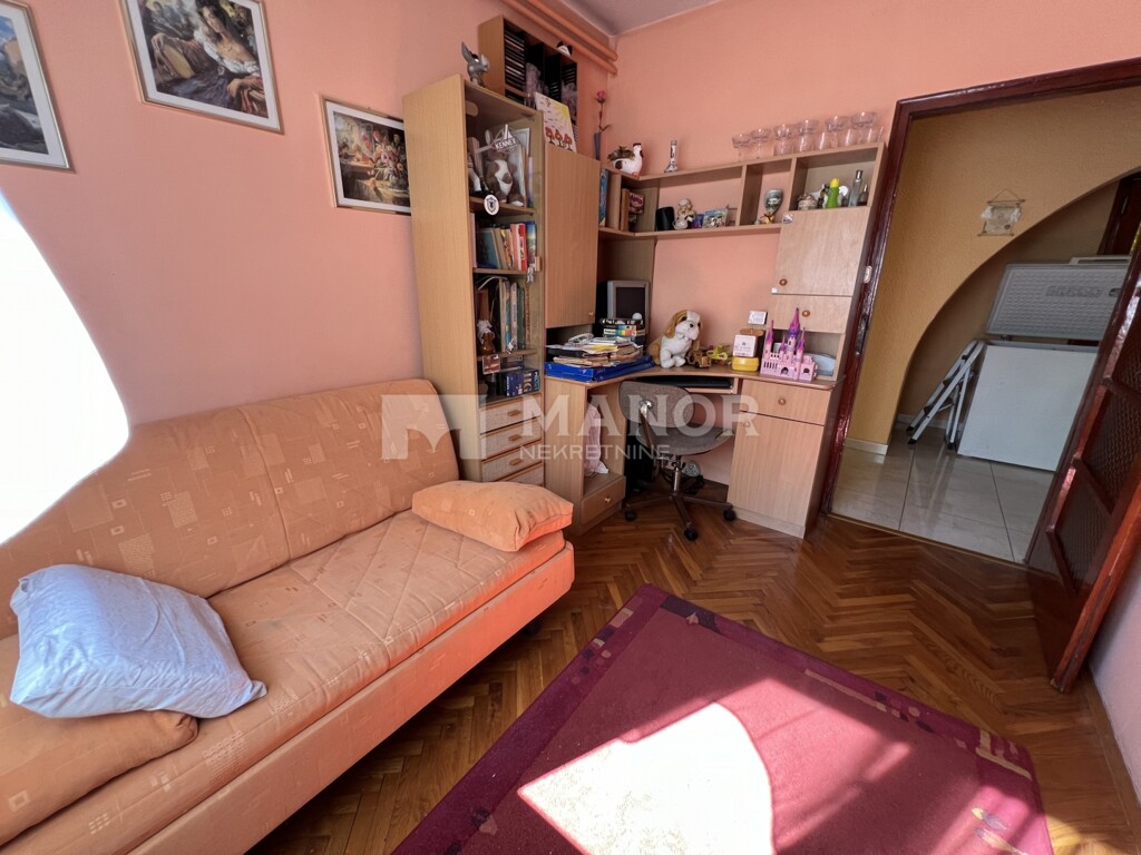 Image 7