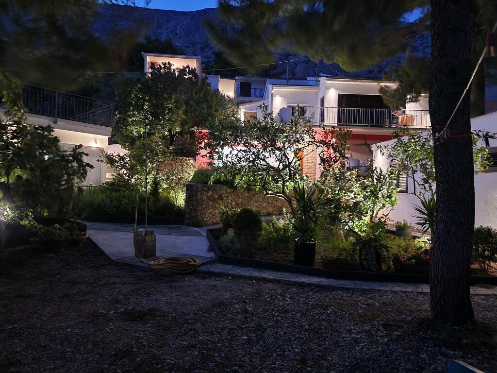 Image 3813846 - 16