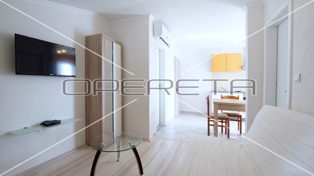 Image 5607685 - 9