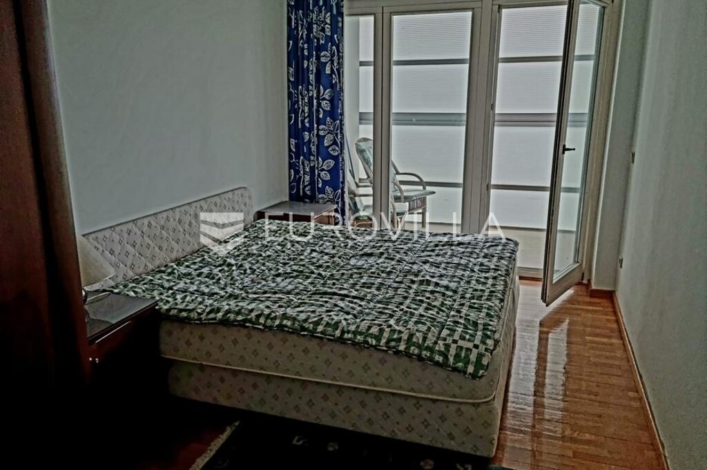 Image 5882284 - 13