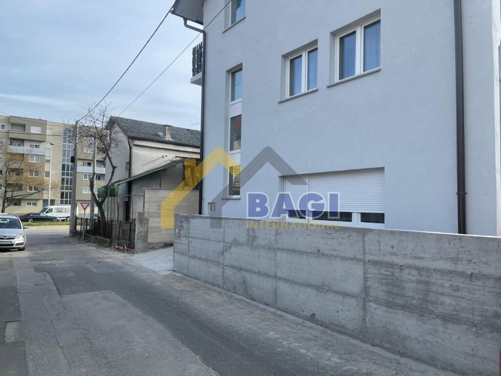 Image 12