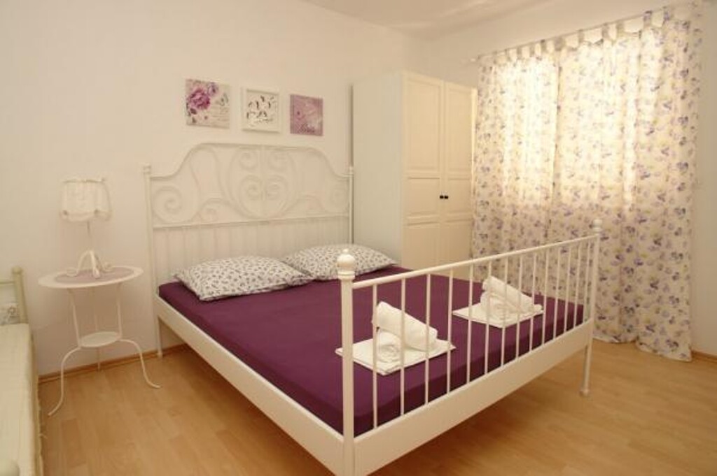 Image 3812148 - 11