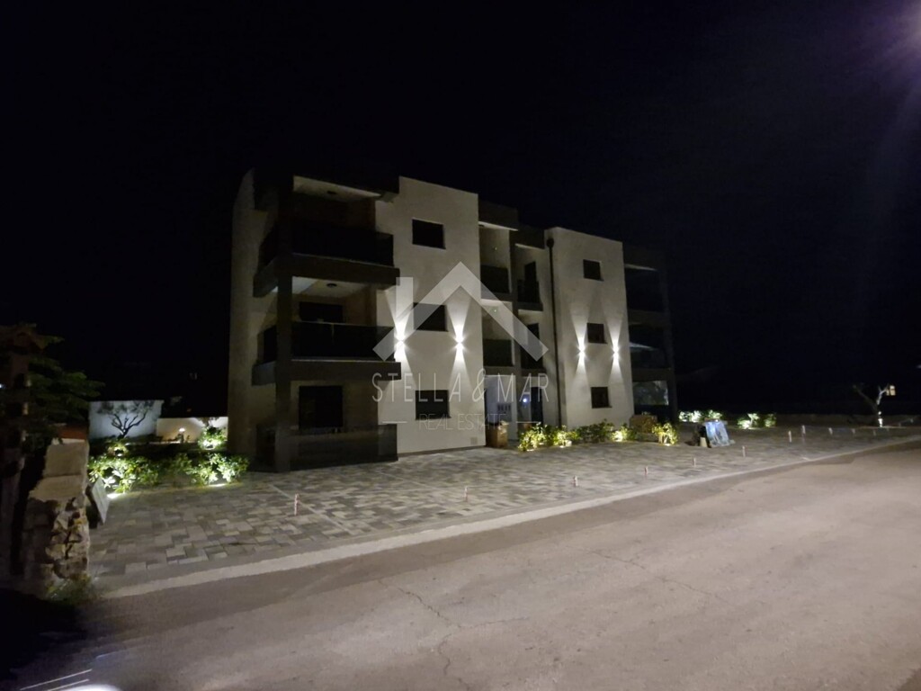 Image 5557826 - 25