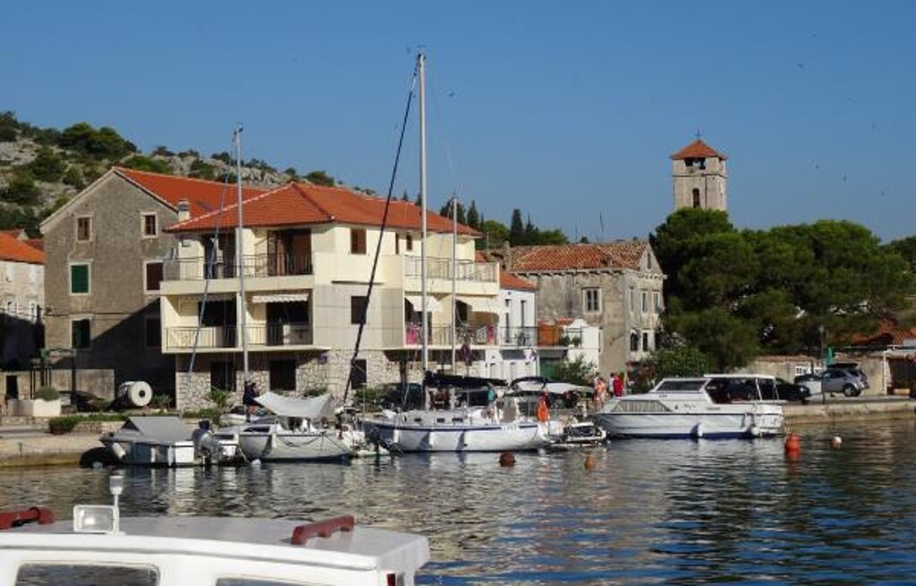 Image 3838957 - 3