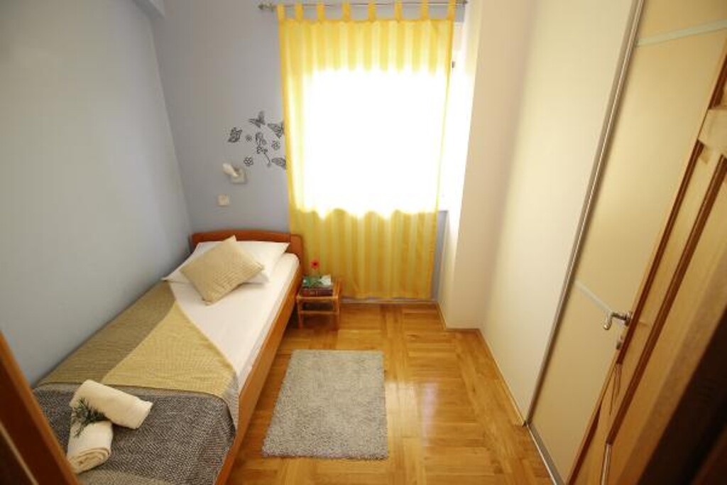 Image 3823120 - 18