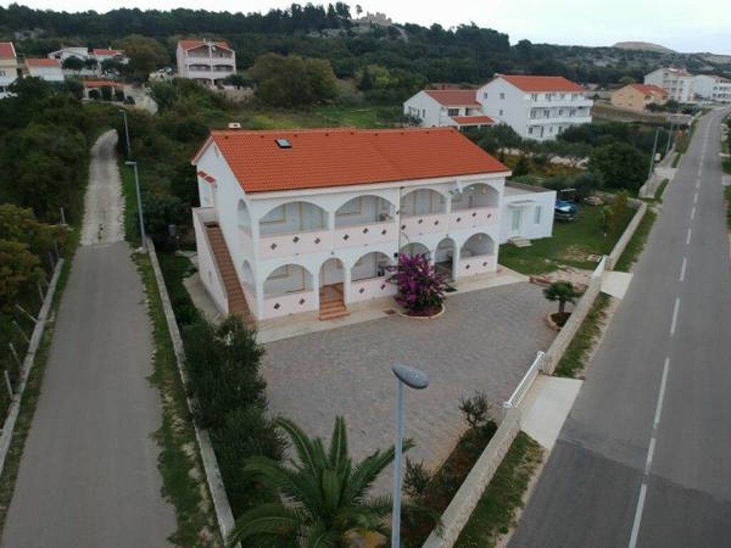Image 3838435 - 3