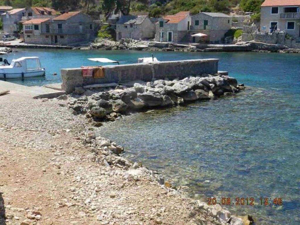 Image 3812312 - 8