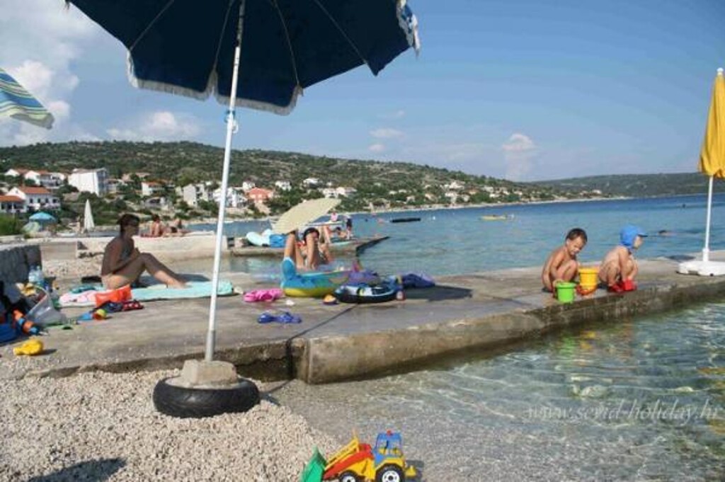 Image 3810664 - 16