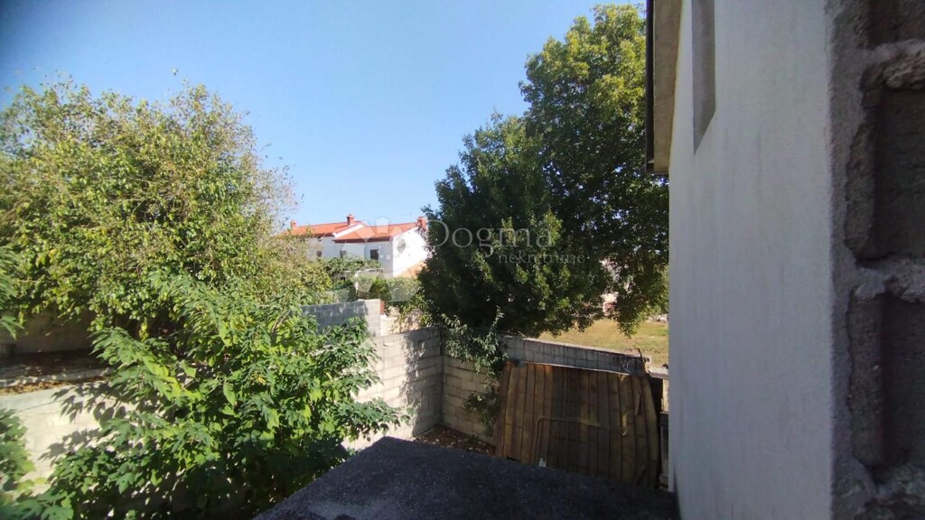 Image 5484710 - 7