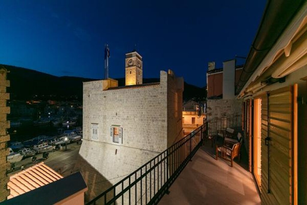 Image 3814368 - 24