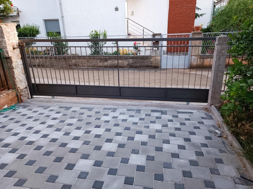Image 3811717 - 12