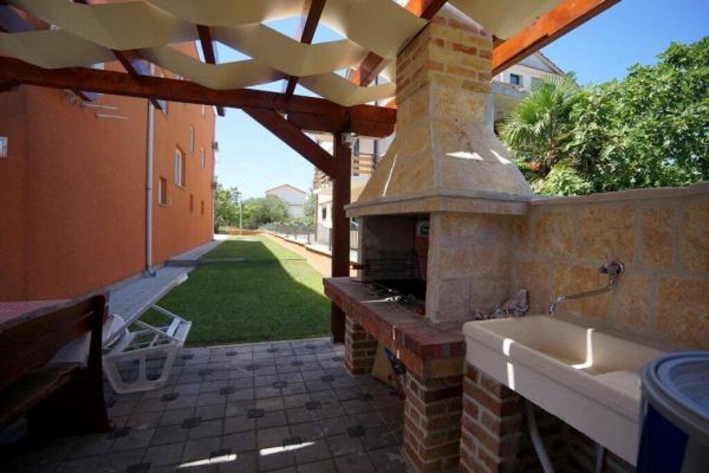 Image 3813679 - 6