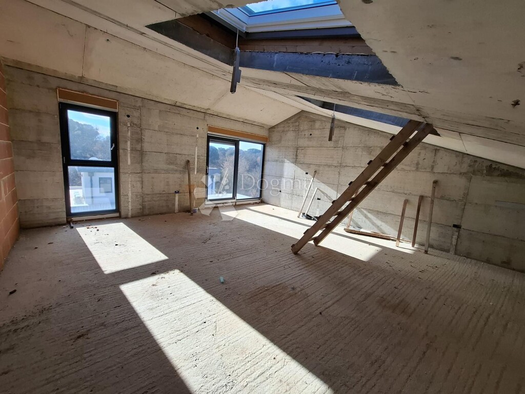 Image 12