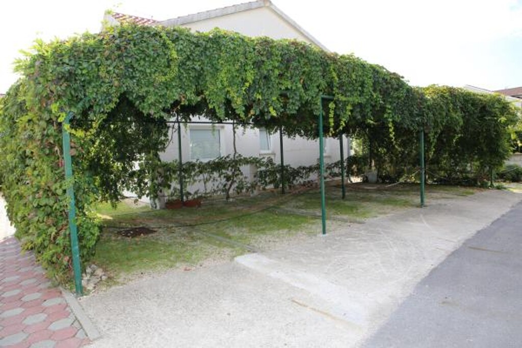 Image 3812866 - 10