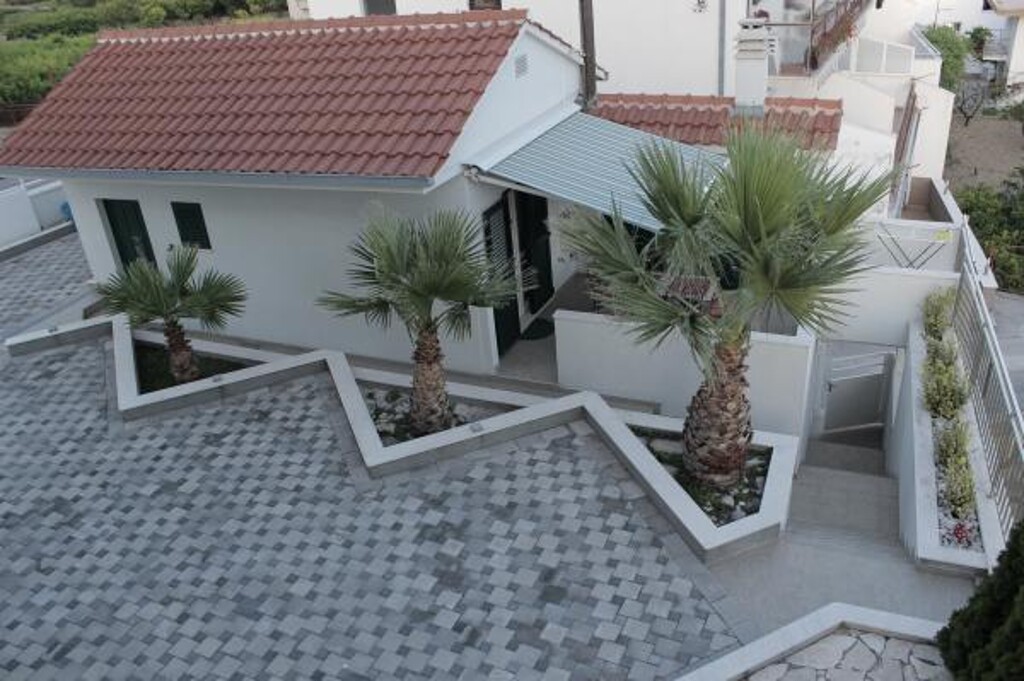 Image 3838741 - 3