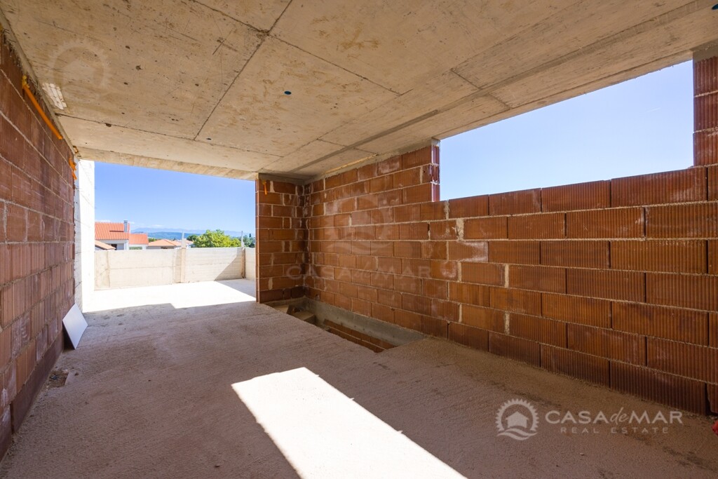 Image 6092847 - 15