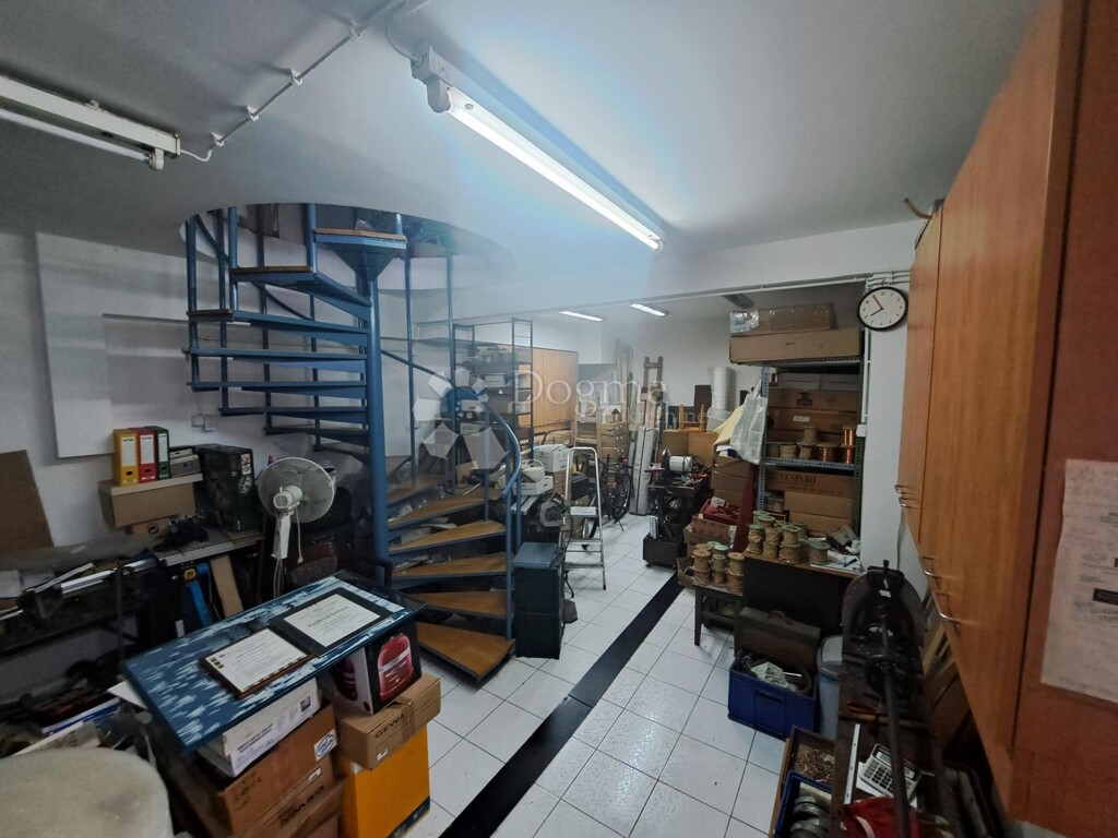 Image 5804890 - 7