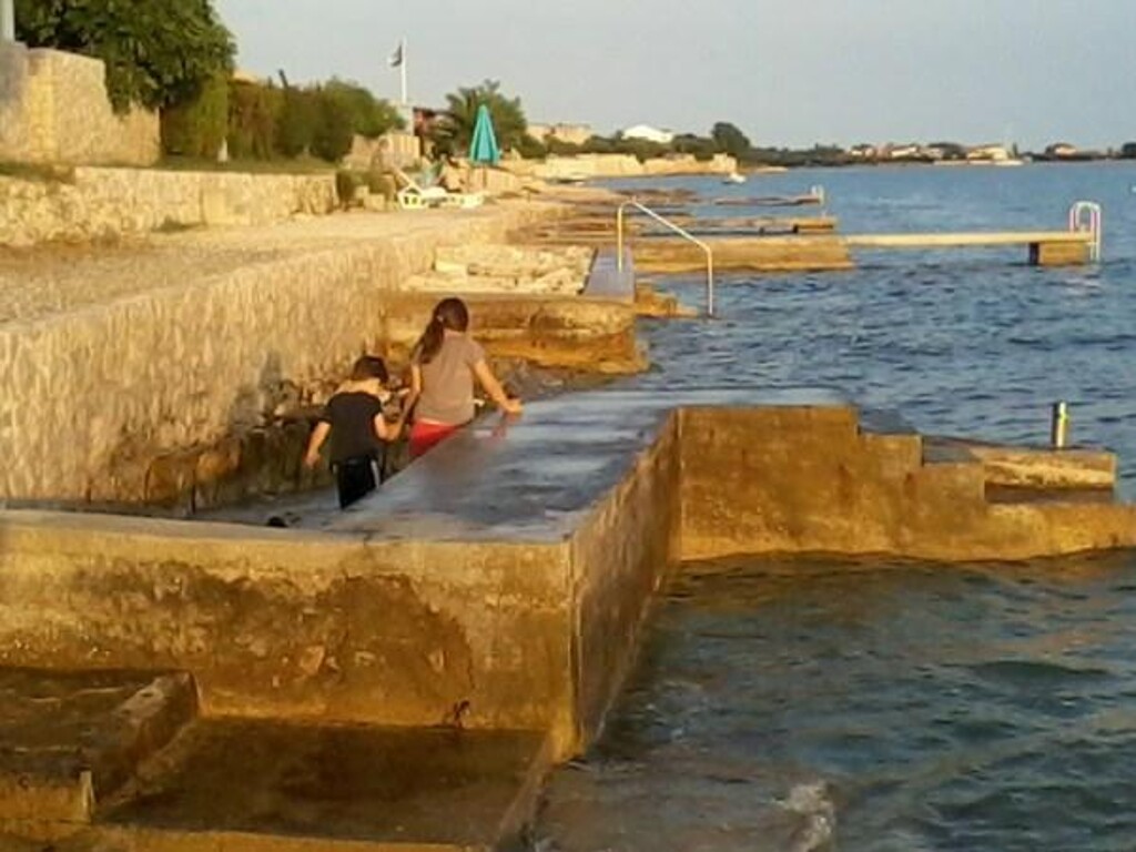 Image 3812128 - 8