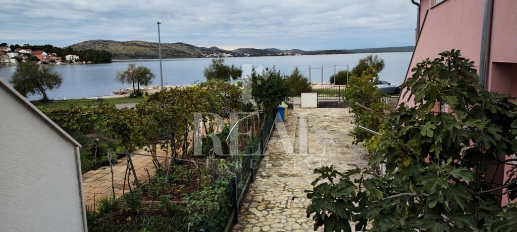 Image 6192457 - 14