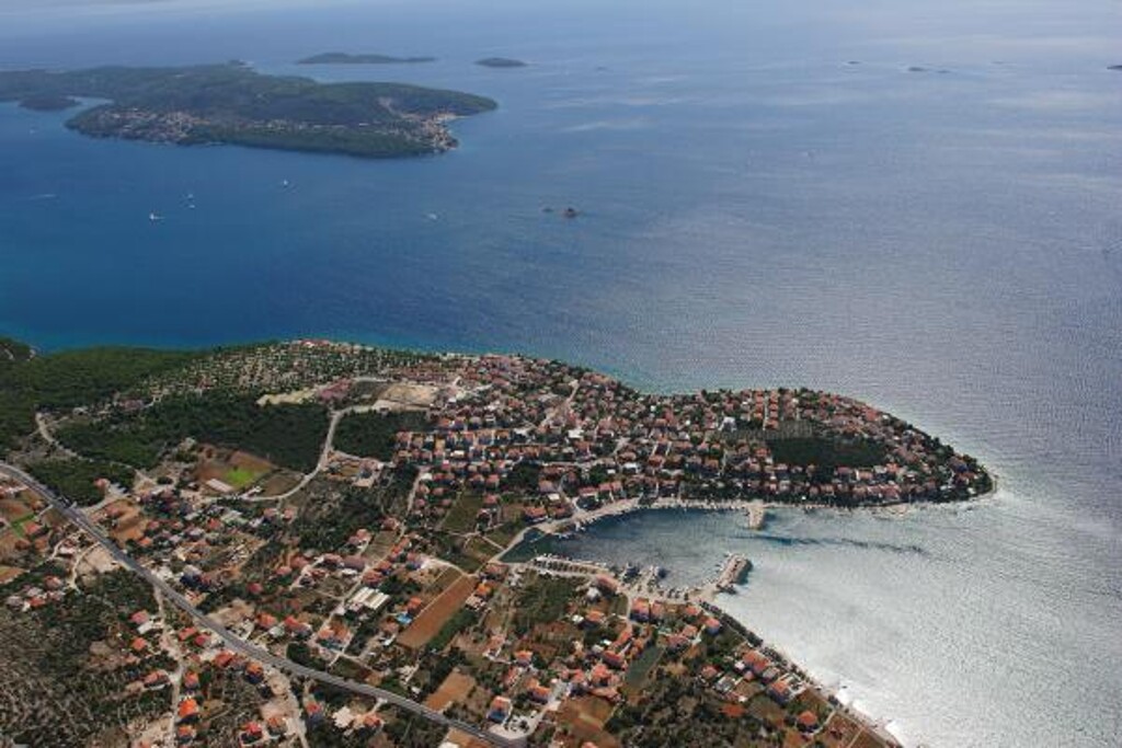 Image 3811844 - 4