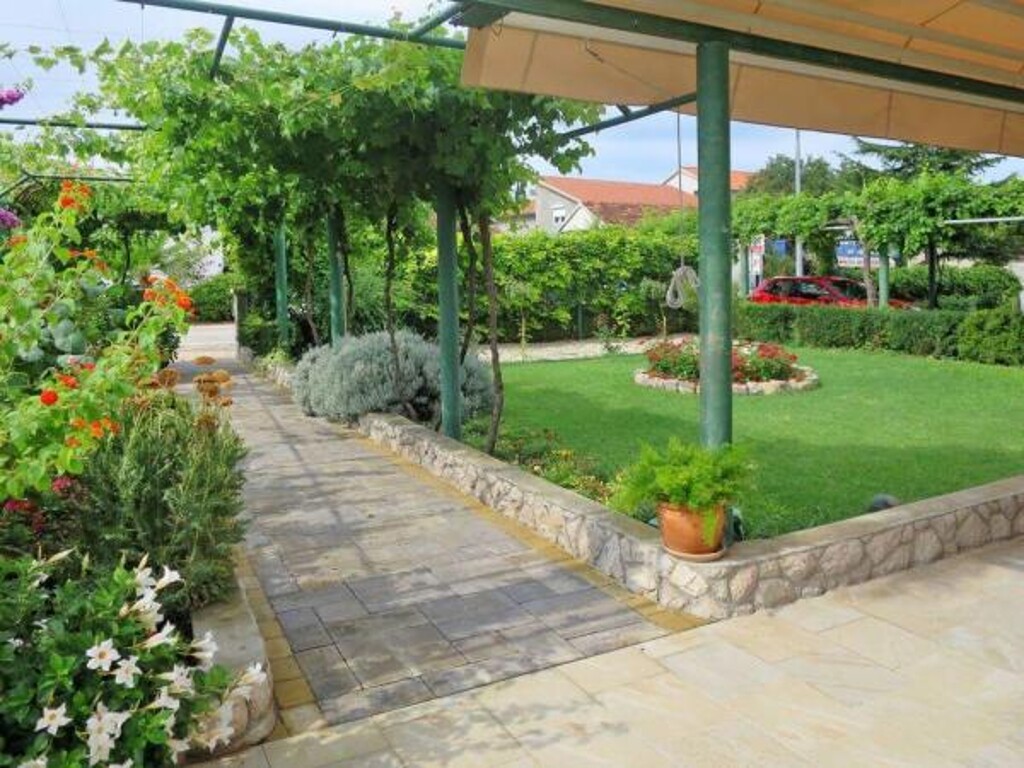 Image 3812806 - 2