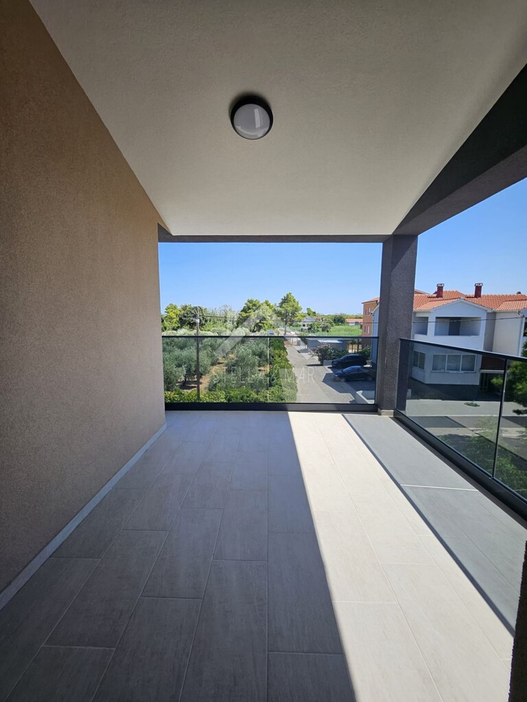 Image 5557826 - 4