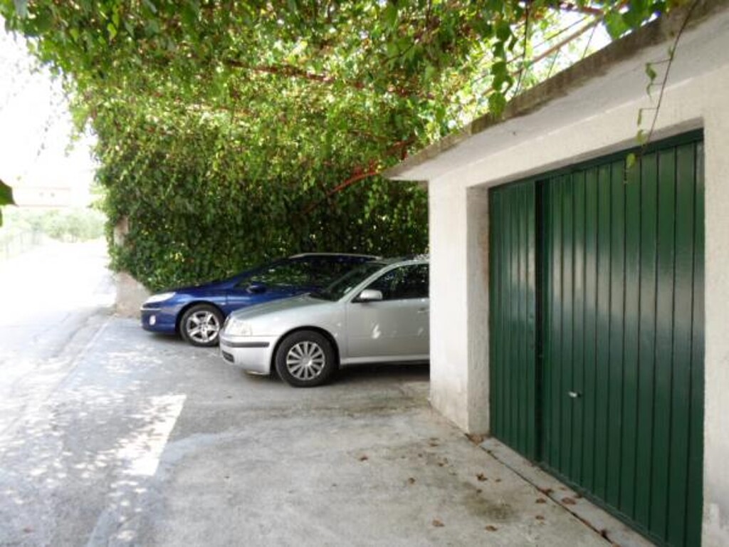 Image 3811872 - 17