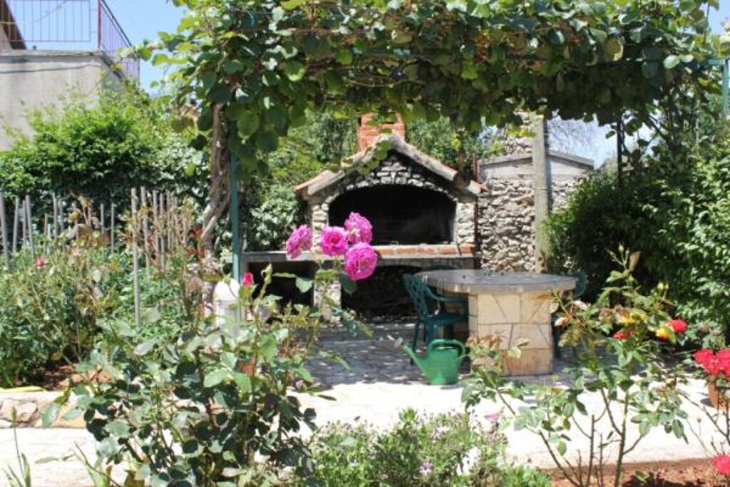 Image 3812078 - 7
