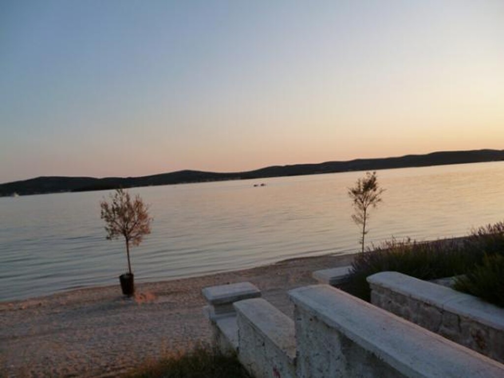 Image 3838561 - 9