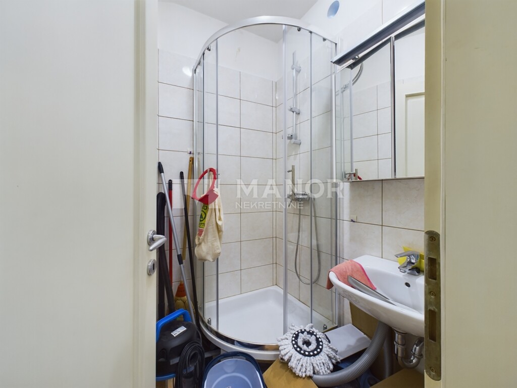Image 12