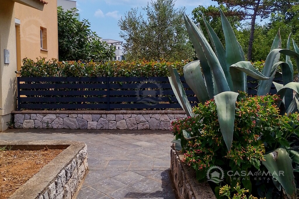 Image 5940924 - 9