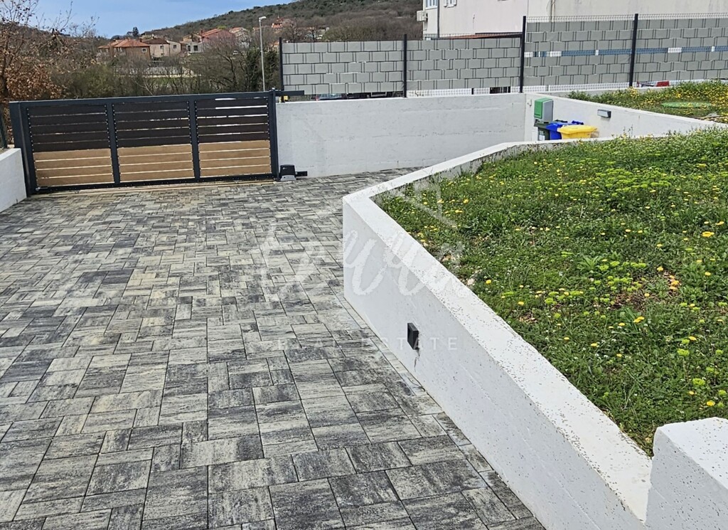 Image 18