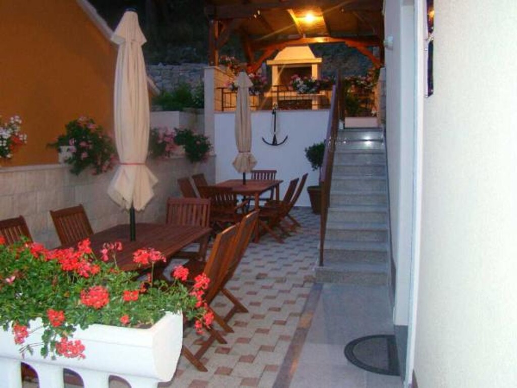 Image 3810879 - 6
