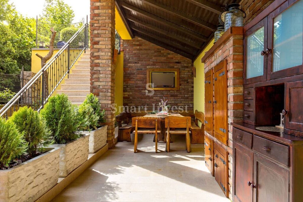 Image 12