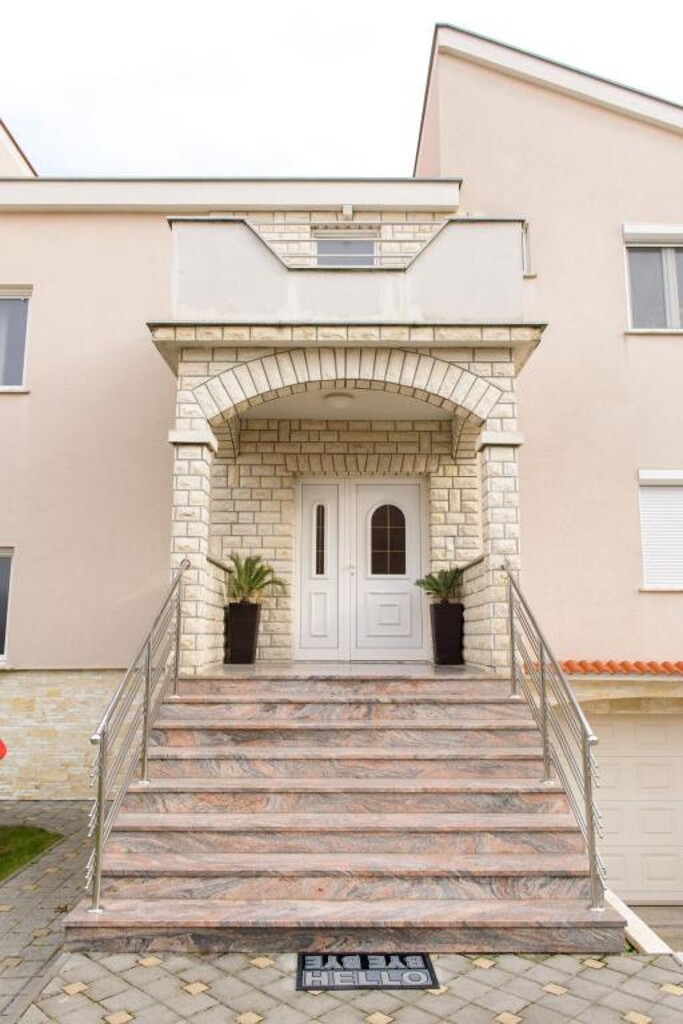 Image 3813129 - 9