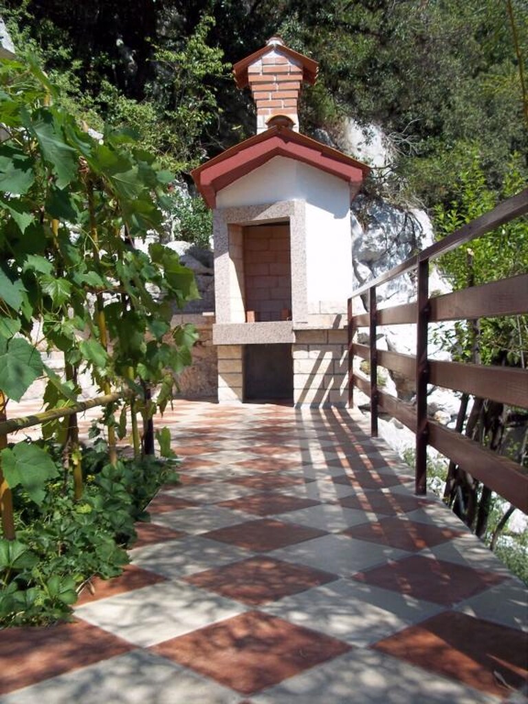 Image 10