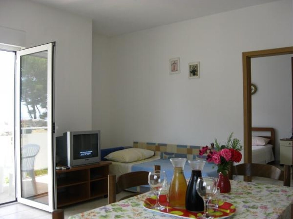Image 3810942 - 2