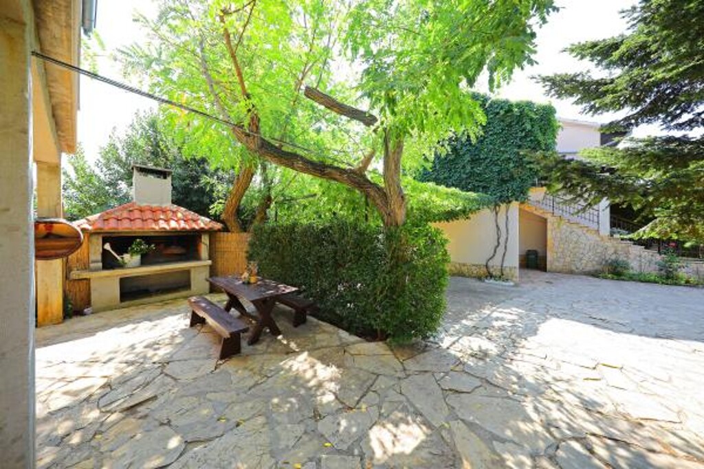 Image 3838914 - 2