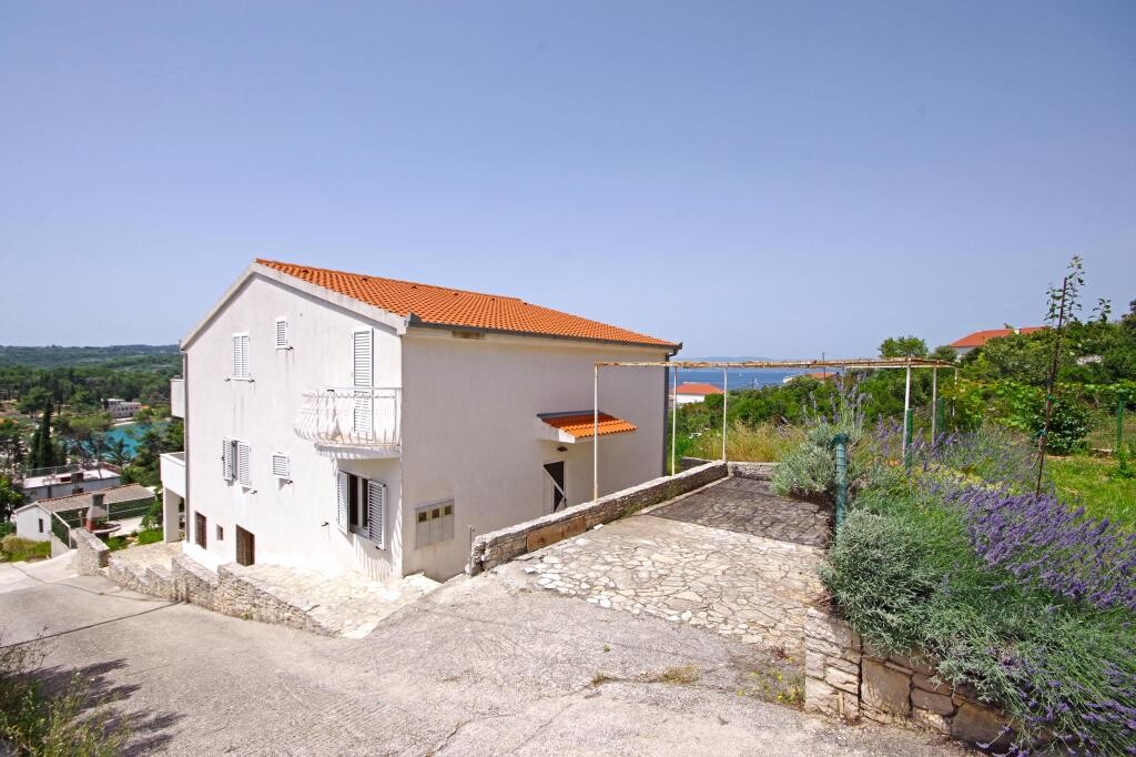 Image 3812023 - 6