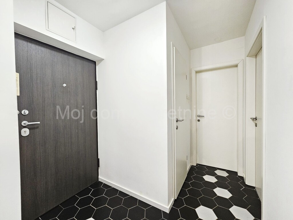 Image 10