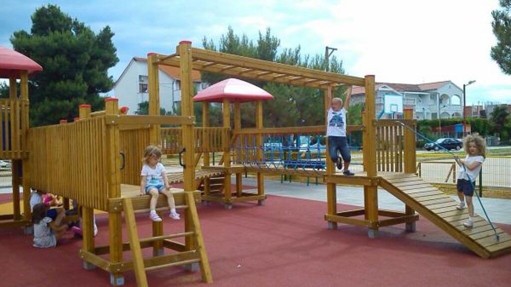 Image 3812866 - 9