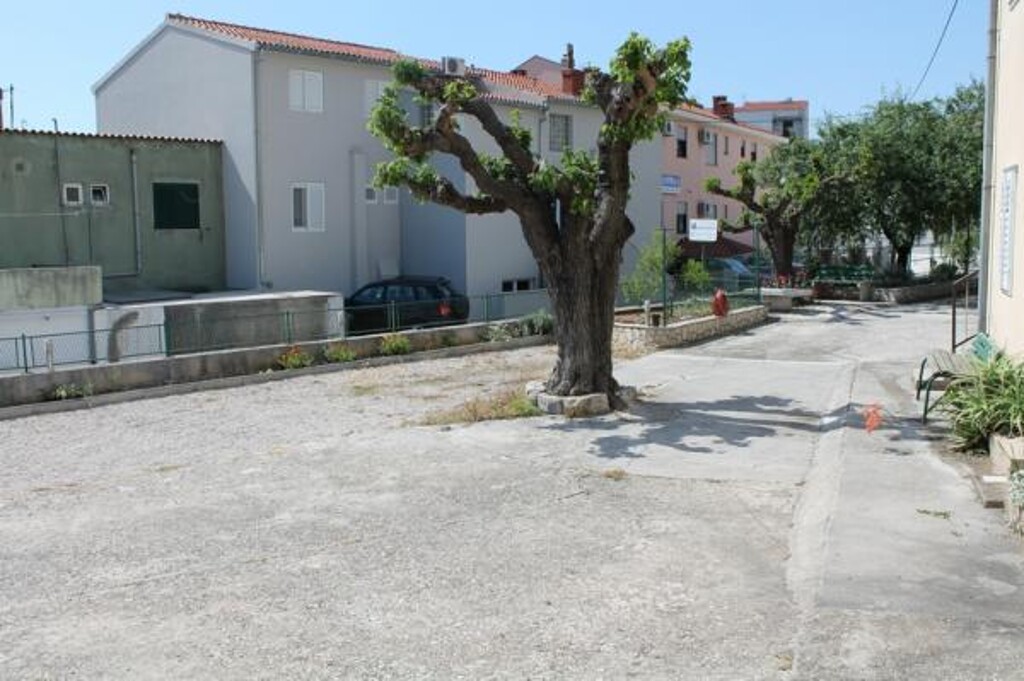 Image 3838903 - 4