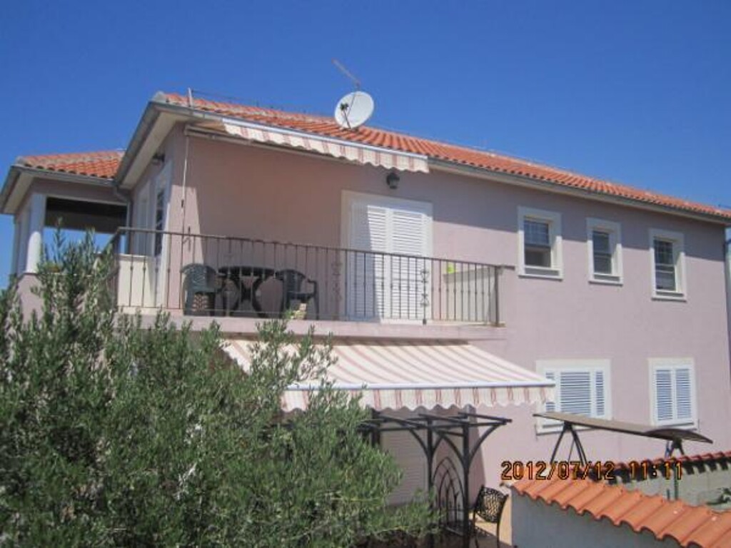 Image 3812656 - 1